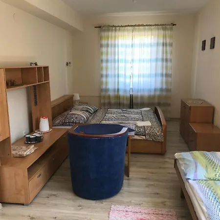 Hotel Poludnica *